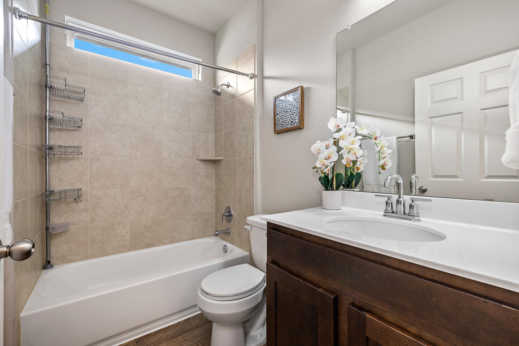 316 E Broade St, Leander, TX 78641