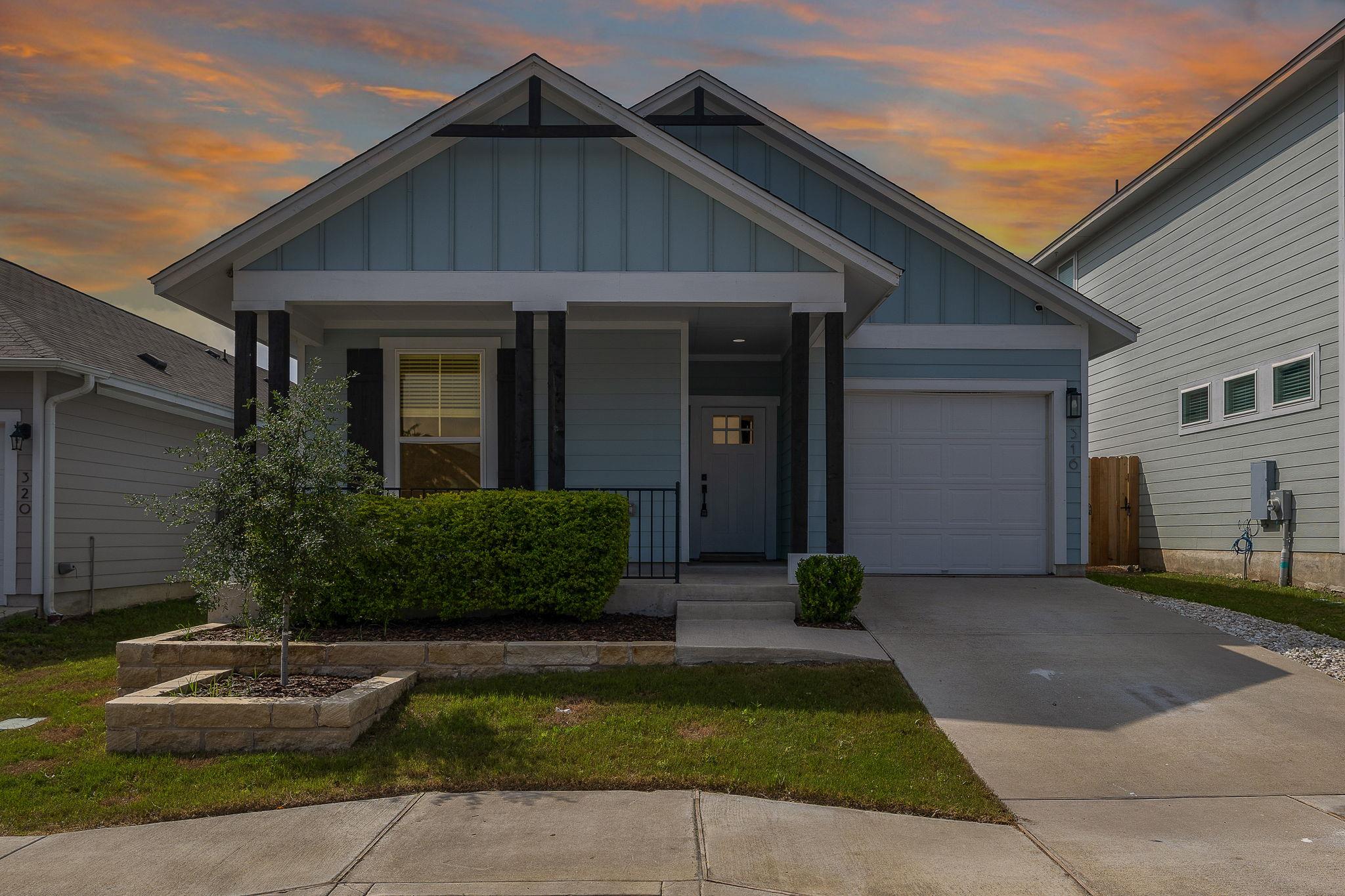 316 E Broade St, Leander, TX 78641