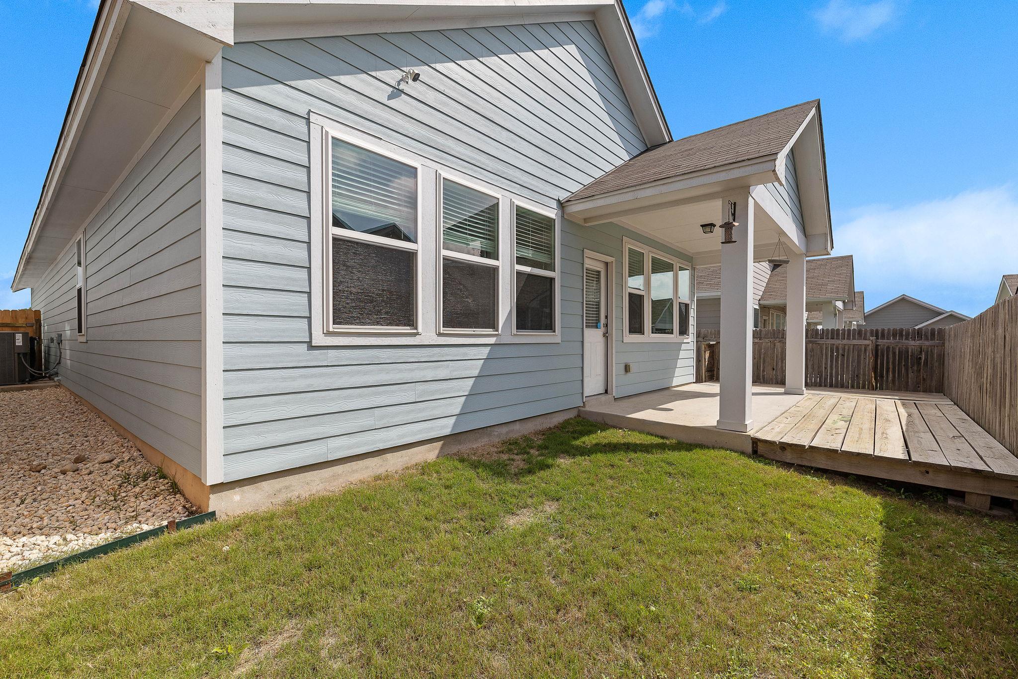 316 E Broade St, Leander, TX 78641