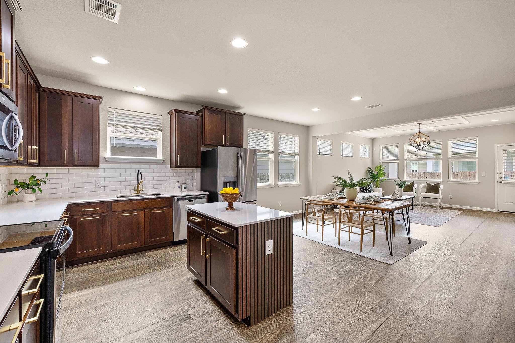 316 E Broade St, Leander, TX 78641