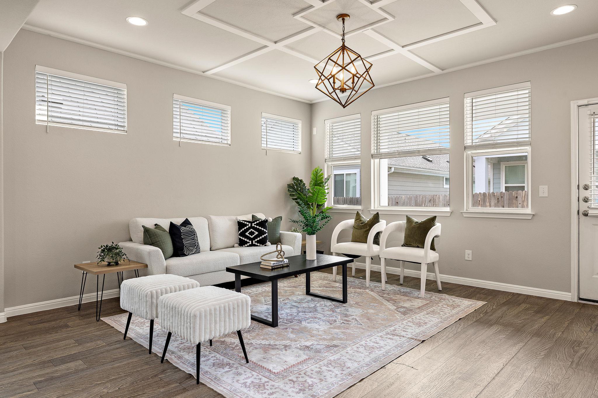 316 E Broade St, Leander, TX 78641