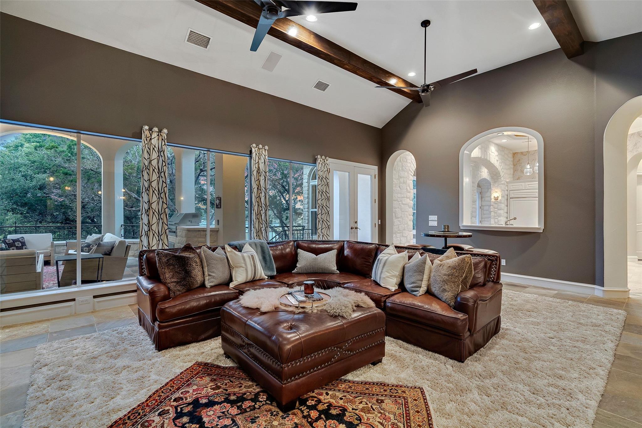 601 S Angel Light Dr, Spicewood, TX 78669