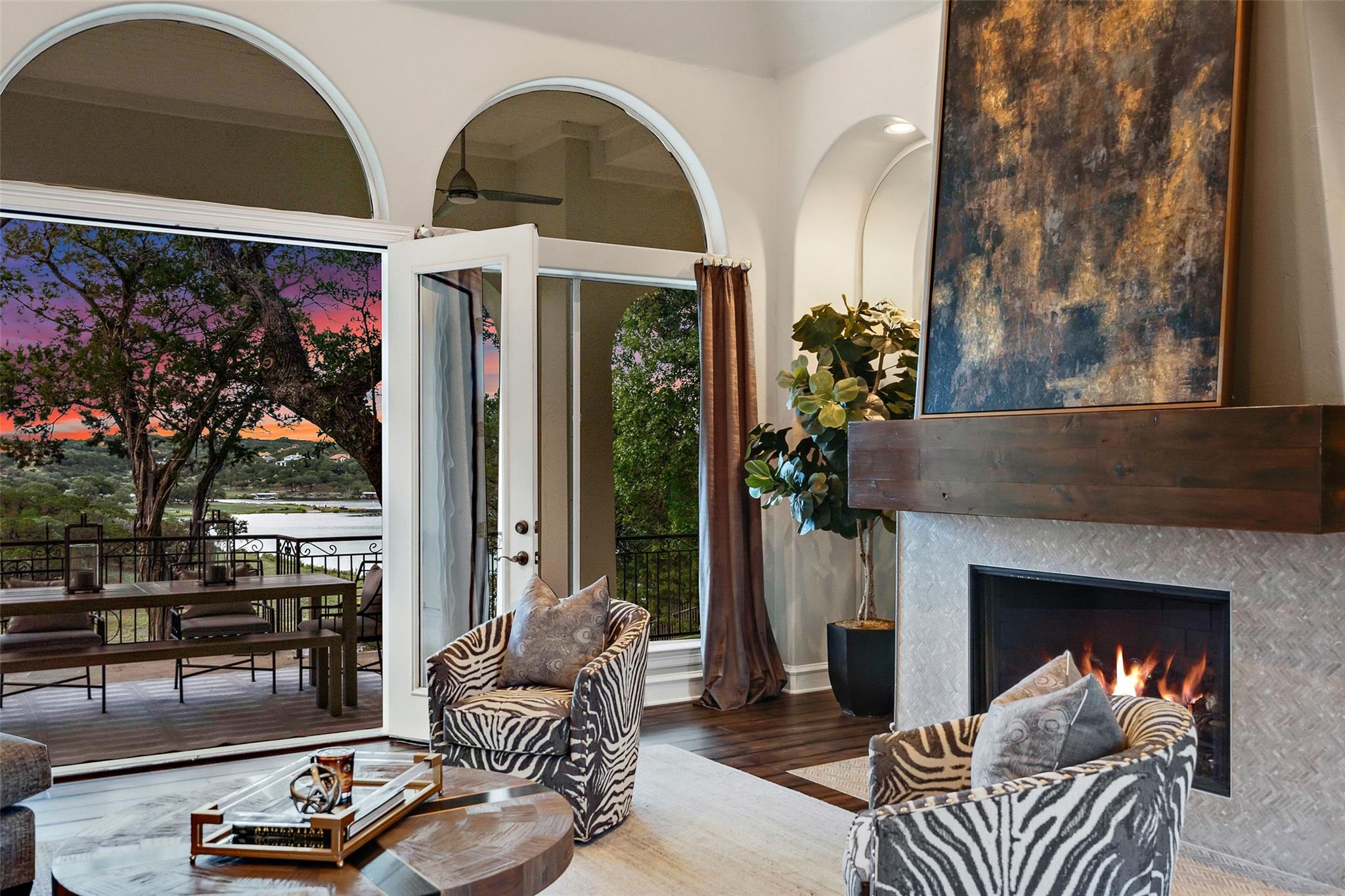 601 S Angel Light Dr, Spicewood, TX 78669