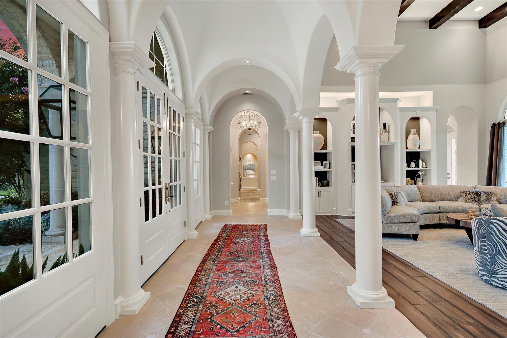 601 S Angel Light Dr, Spicewood, TX 78669