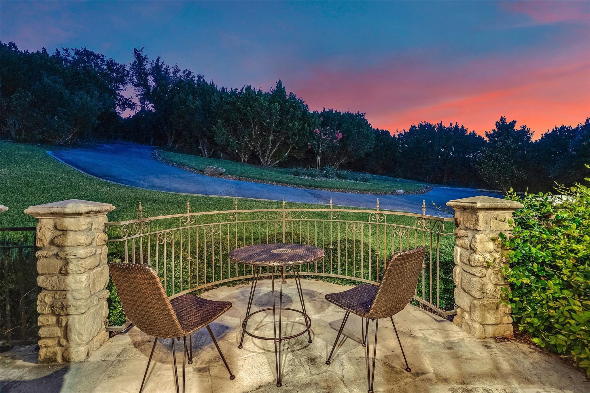 601 S Angel Light Dr, Spicewood, TX 78669