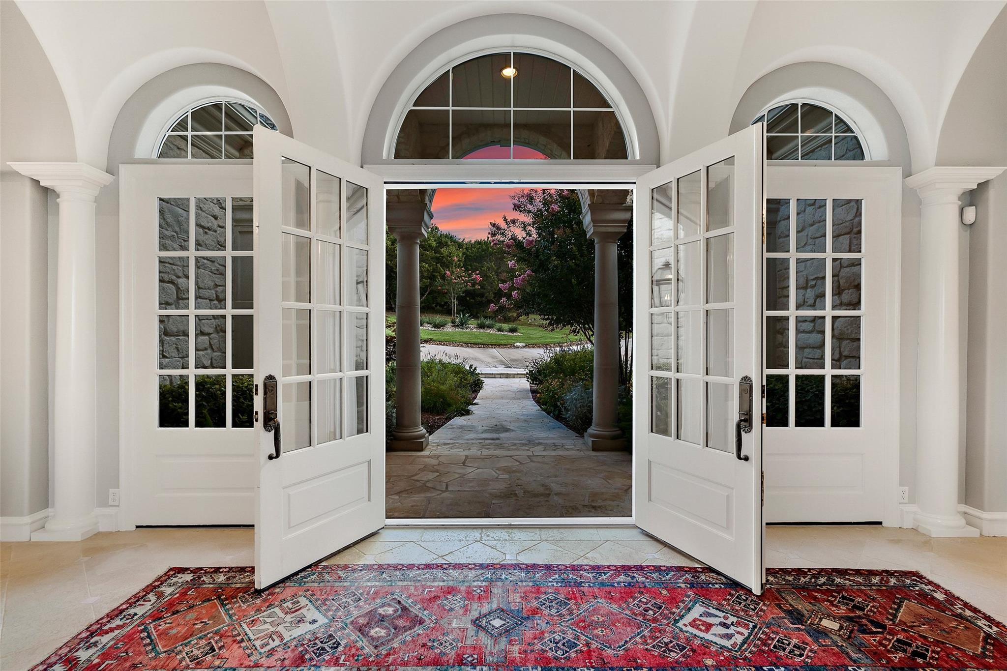 601 S Angel Light Dr, Spicewood, TX 78669