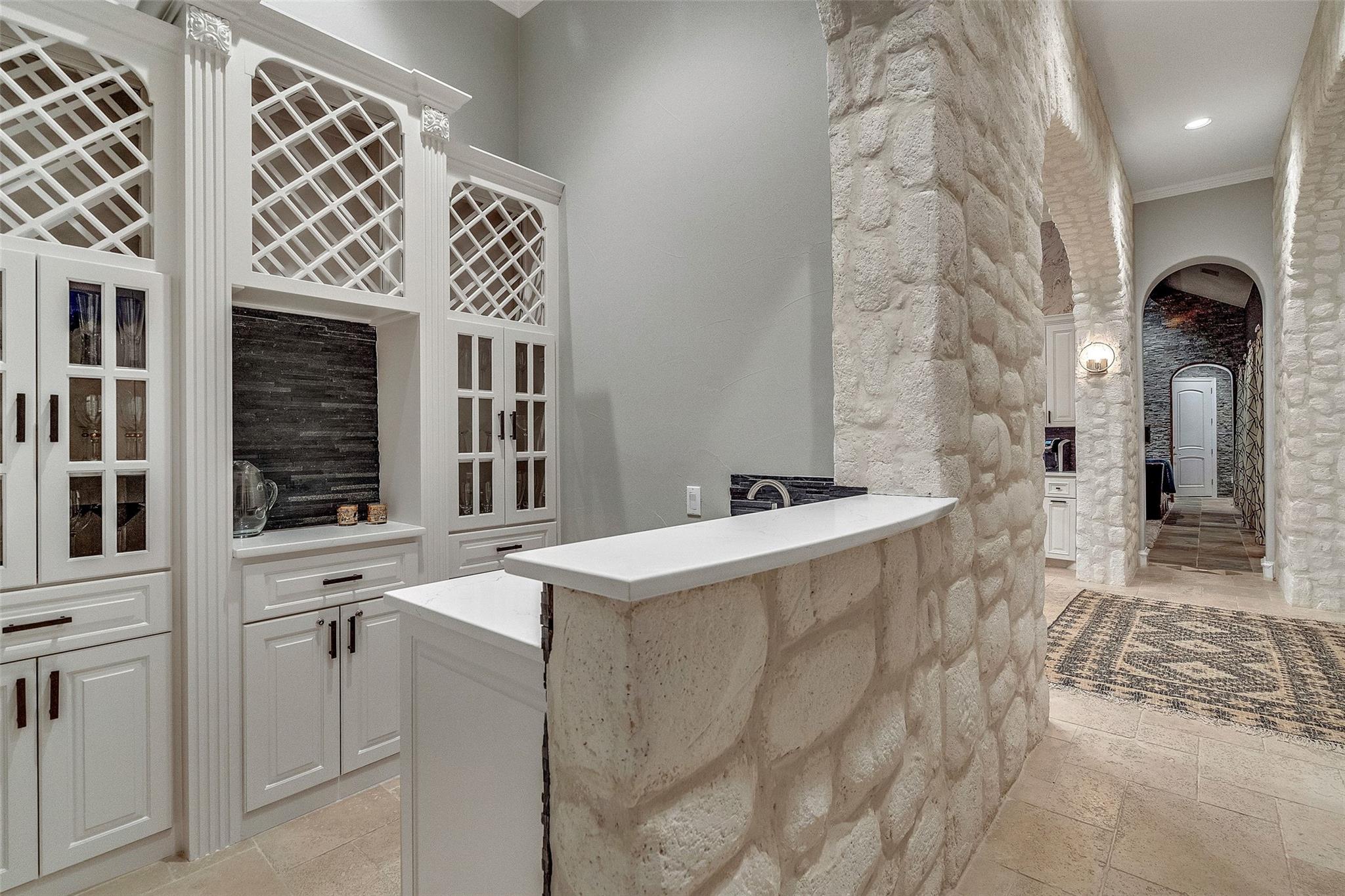 601 S Angel Light Dr, Spicewood, TX 78669