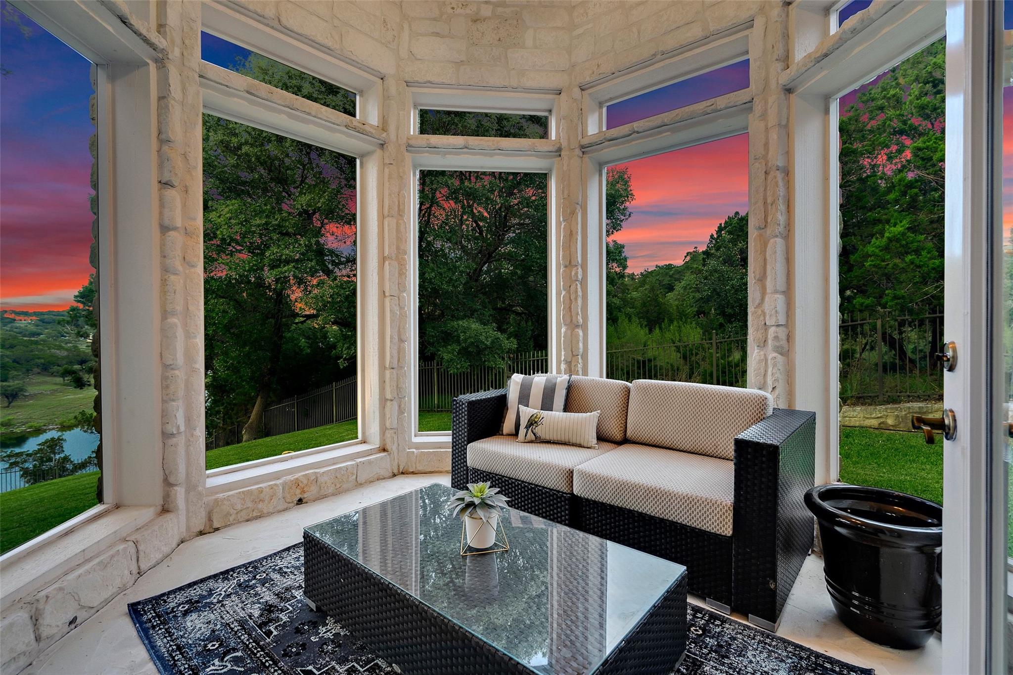 601 S Angel Light Dr, Spicewood, TX 78669