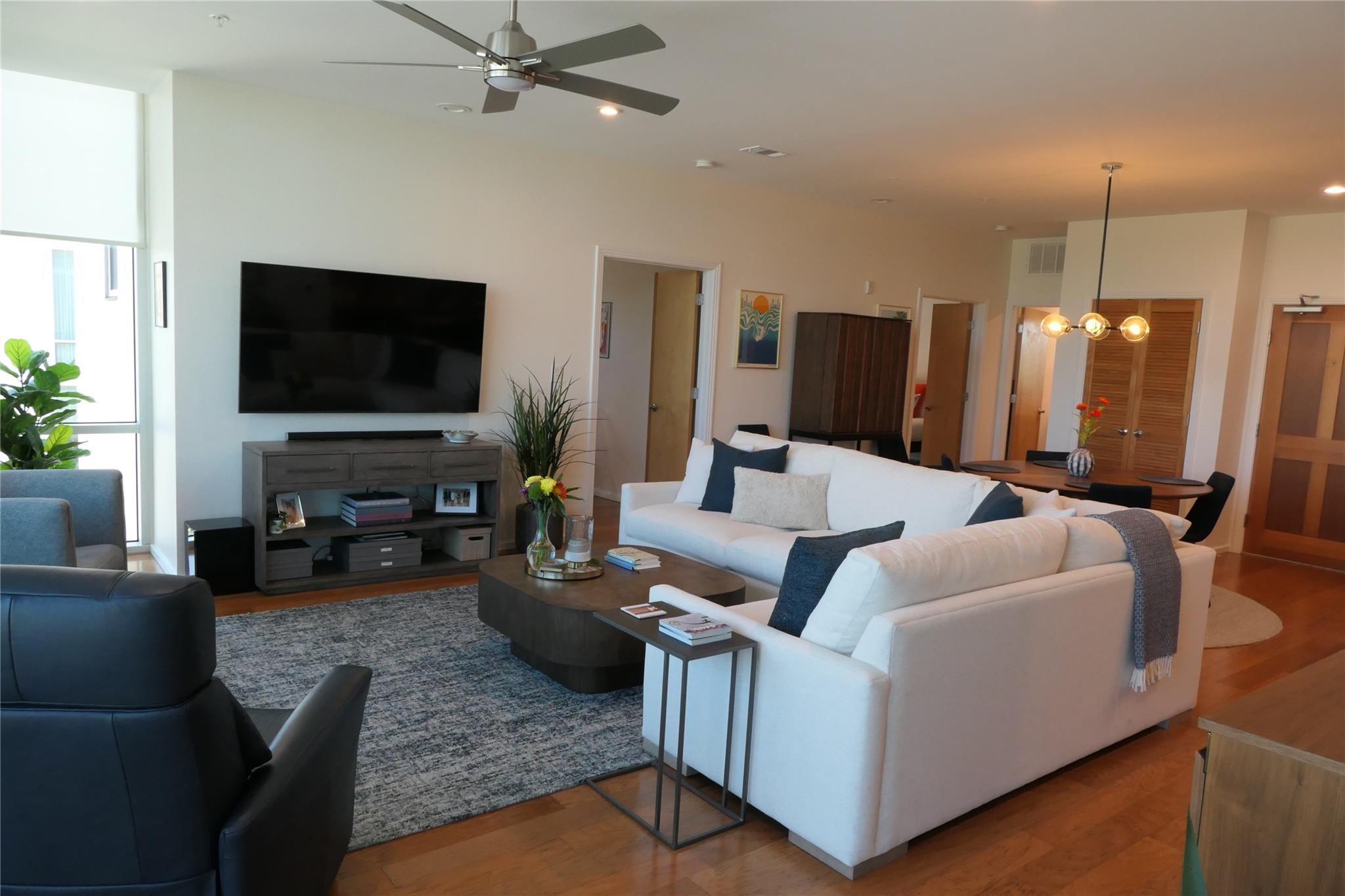 1600 Barton Springs Rd # 1301, Austin, TX 78704