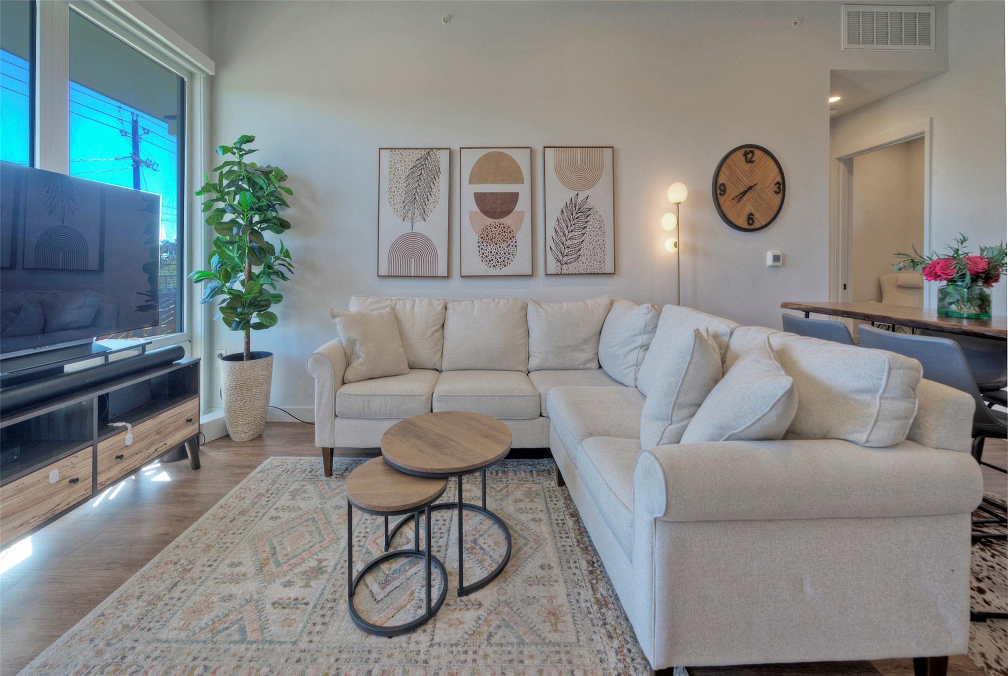 4004 Banister Ln # 207, Austin, TX 78704