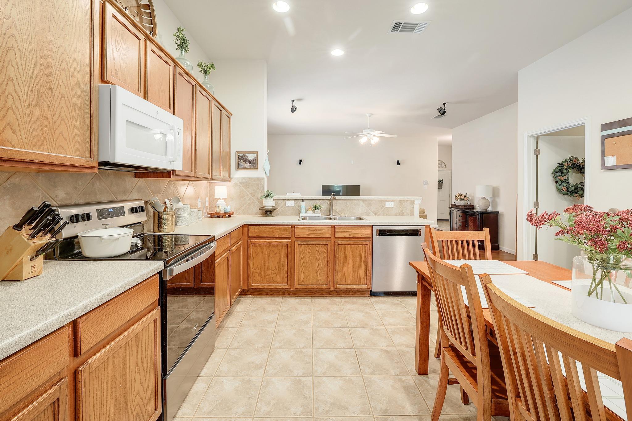 1320 Alpine Mountain Dr, Leander, TX 78641