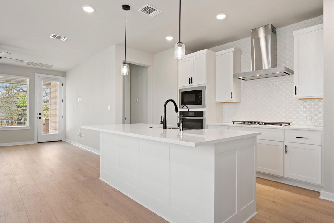 139 Great Sequoia Lane, Dripping Springs, TX 78620