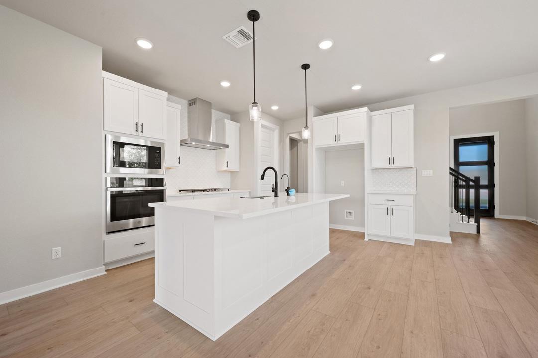 139 Great Sequoia Lane, Dripping Springs, TX 78620