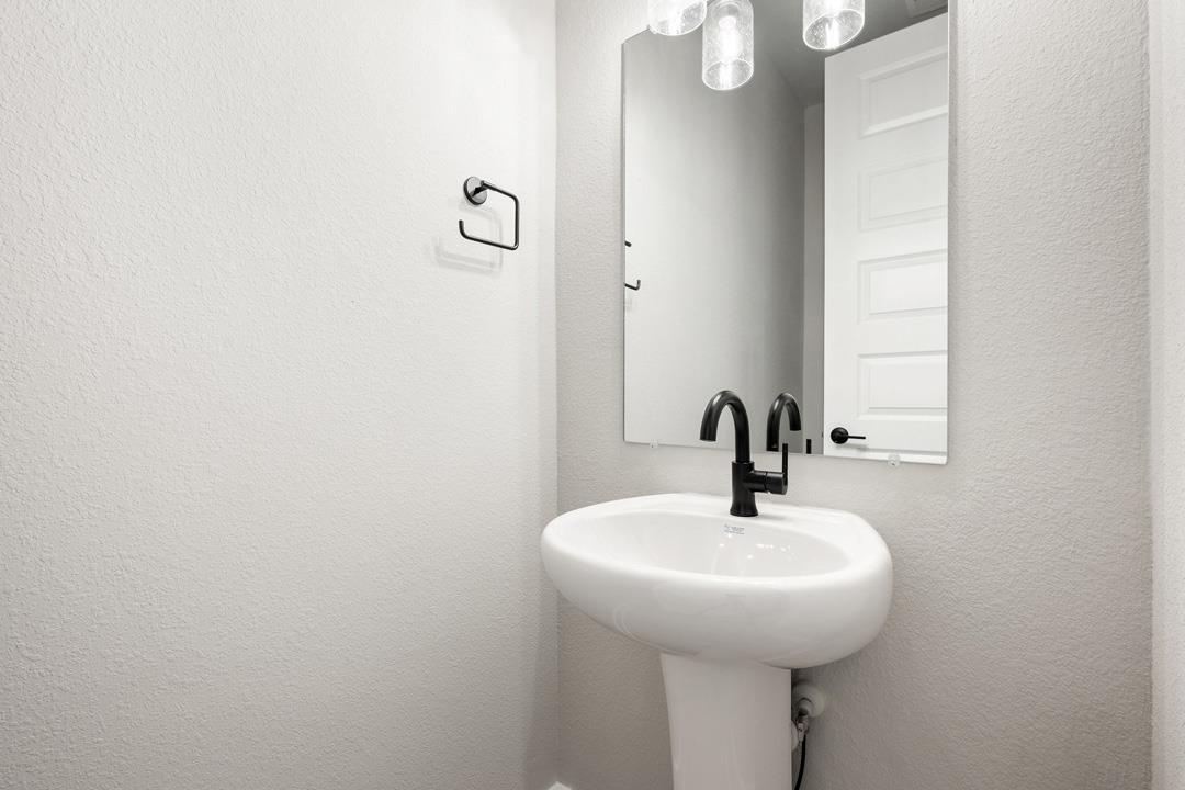 139 Great Sequoia Lane, Dripping Springs, TX 78620