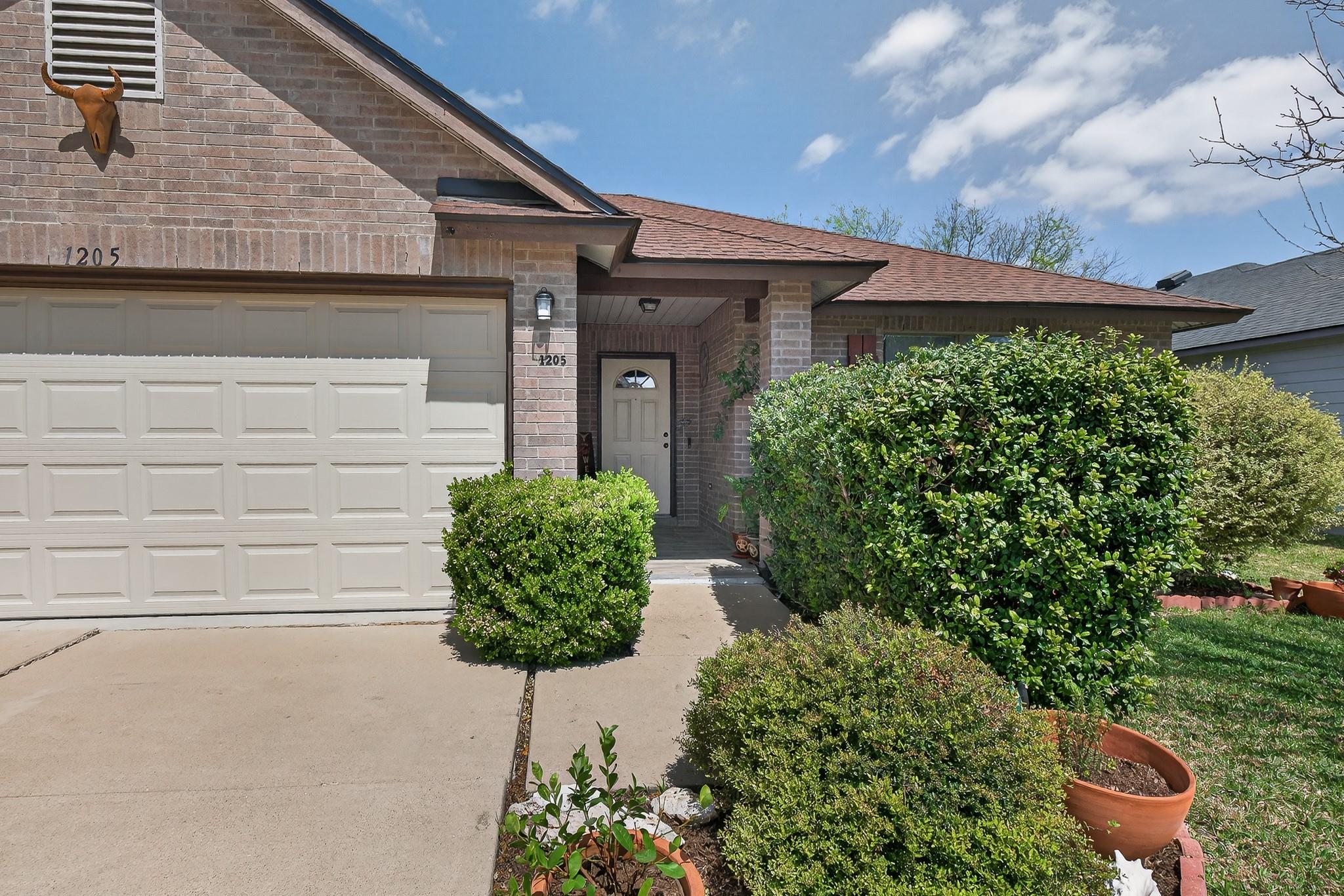 1205 Apollo Cir, Round Rock, TX 78664