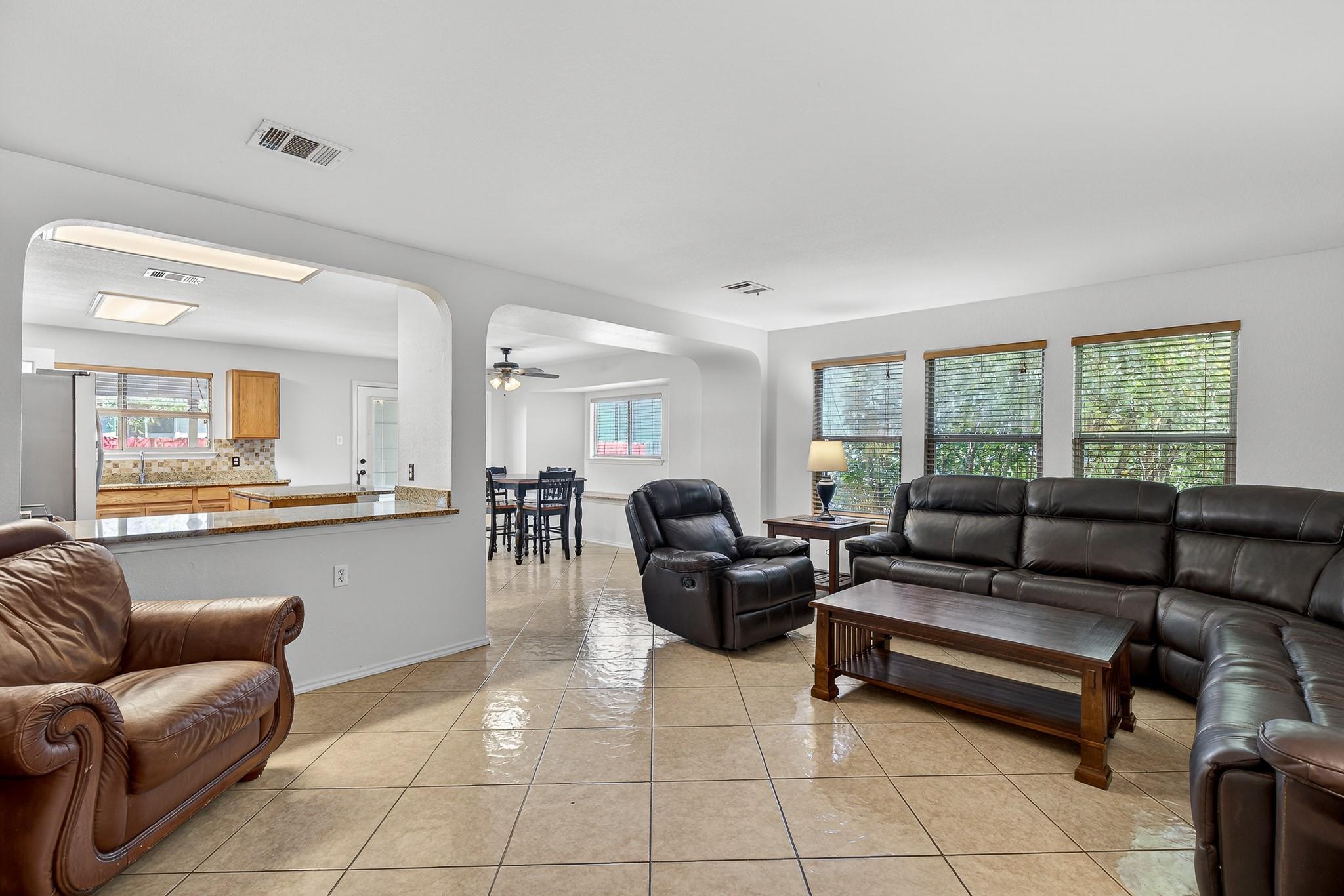 1205 Apollo Cir, Round Rock, TX 78664