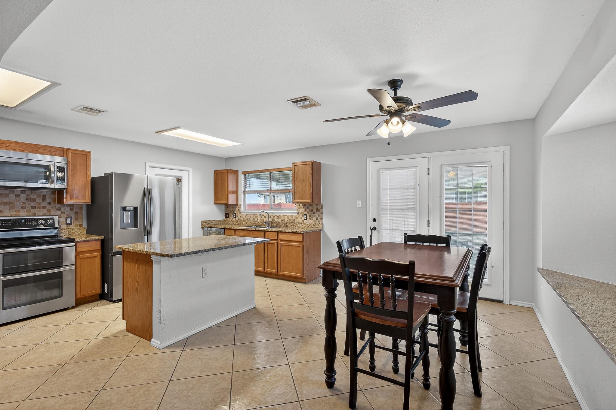 1205 Apollo Cir, Round Rock, TX 78664