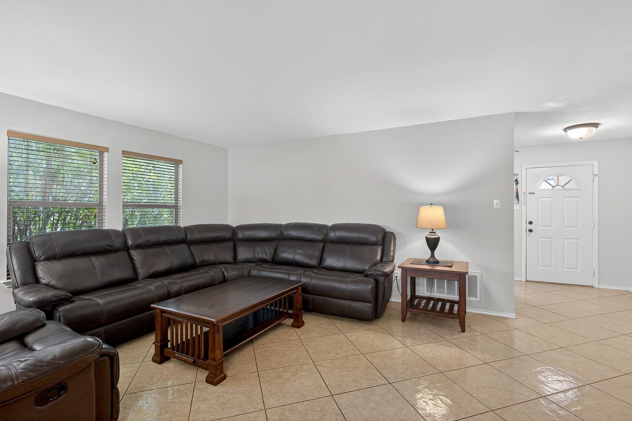 1205 Apollo Cir, Round Rock, TX 78664