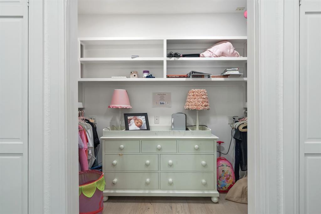 1703 Meadowbrook Dr, Austin, TX 78703