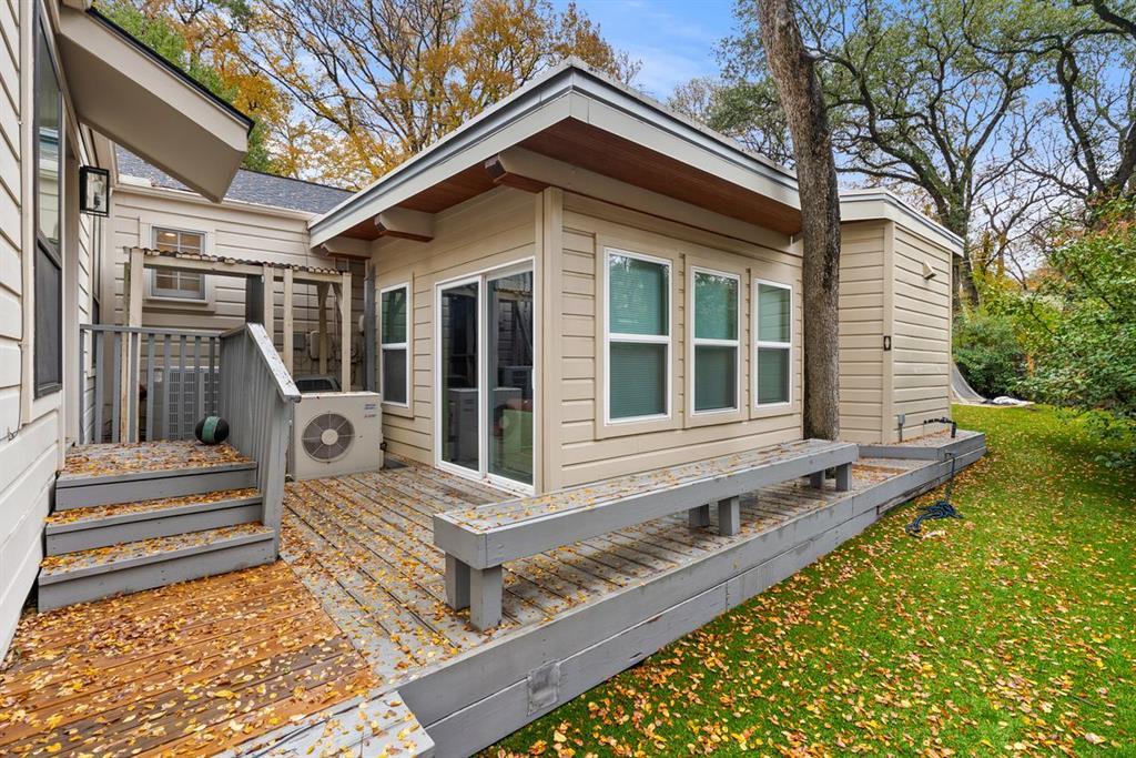 1703 Meadowbrook Dr, Austin, TX 78703