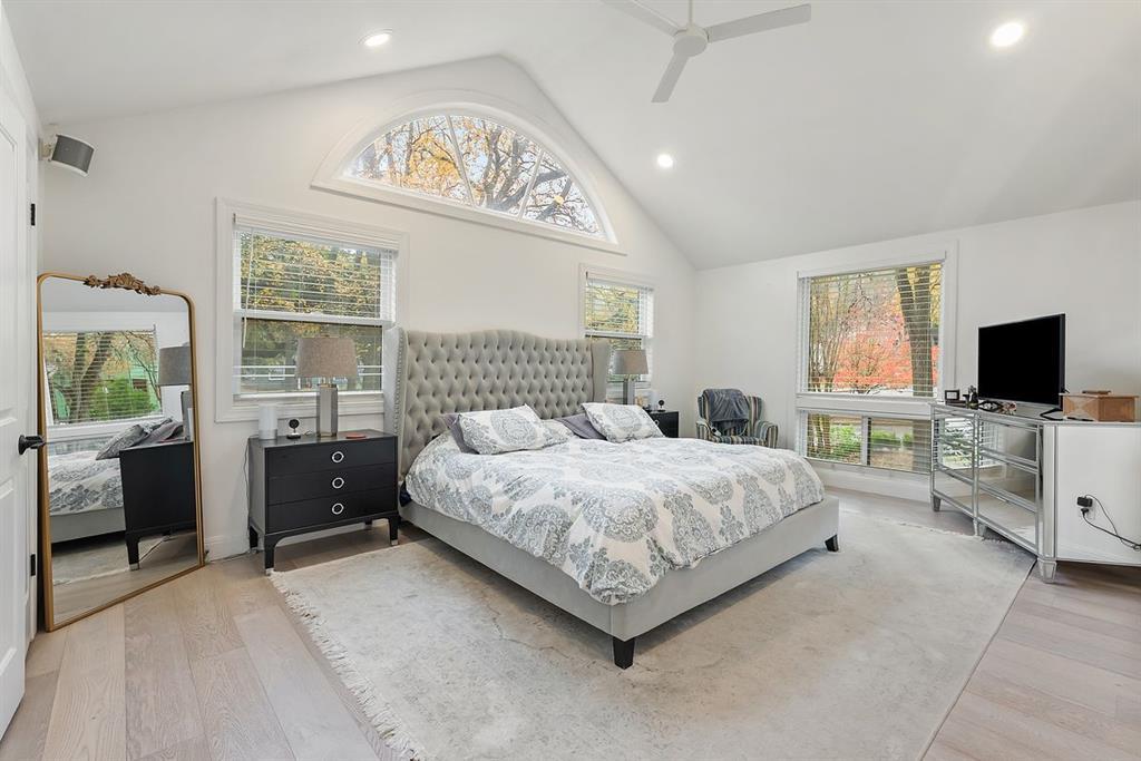 1703 Meadowbrook Dr, Austin, TX 78703