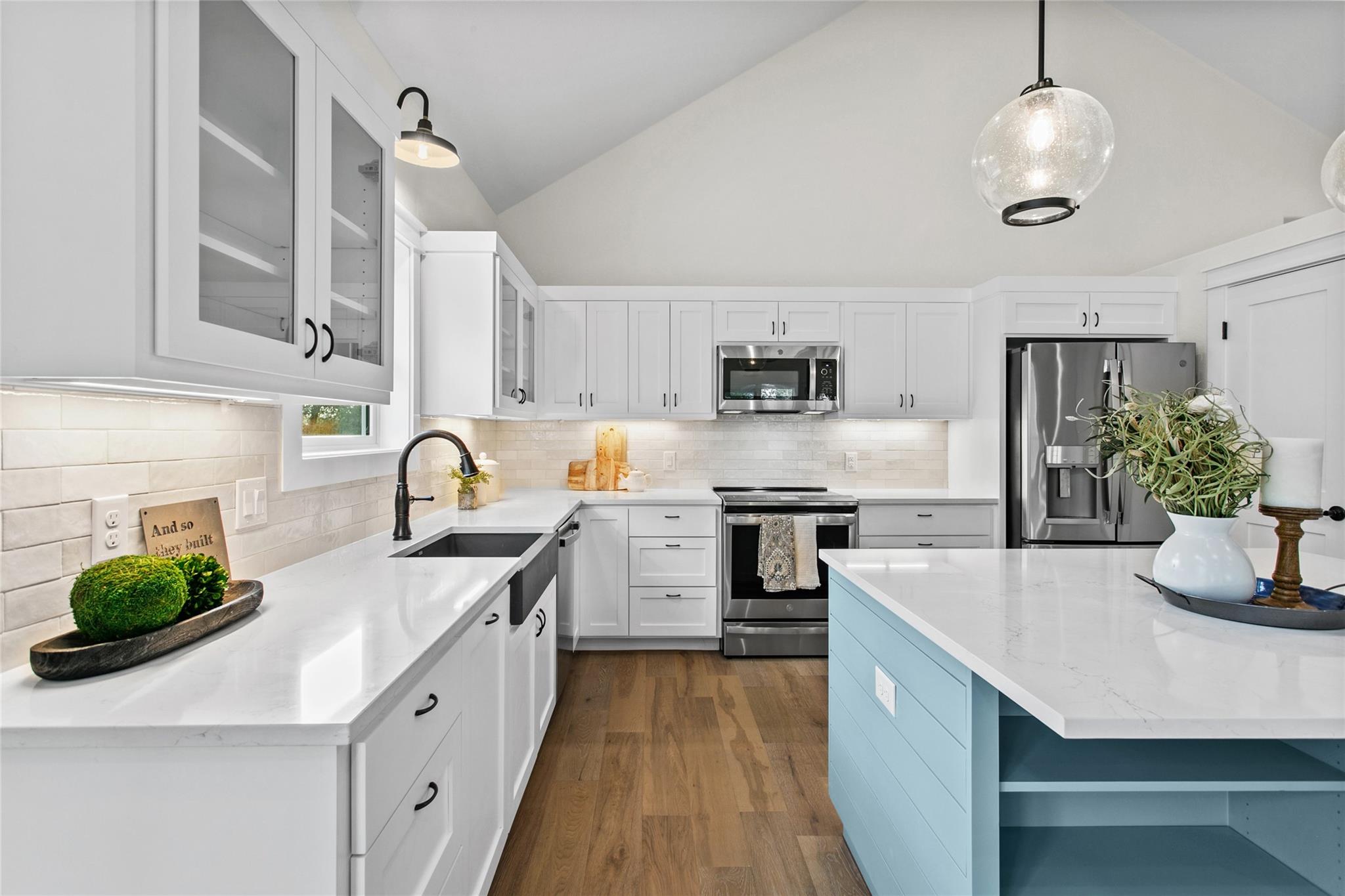 1312 Greenlawn Parkway, Blanco, TX 78606