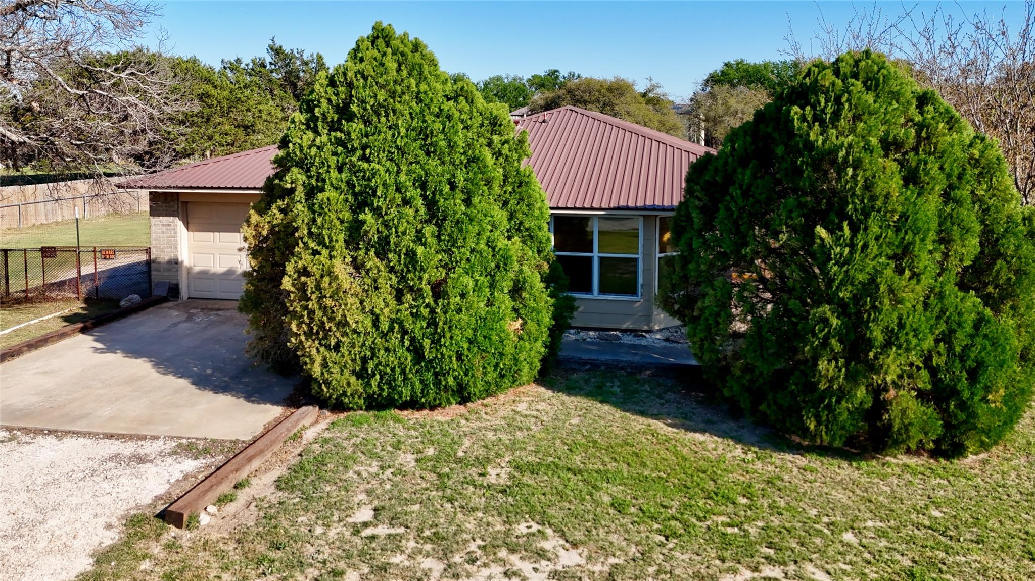 357 CR 3080, Lampasas, TX 78550