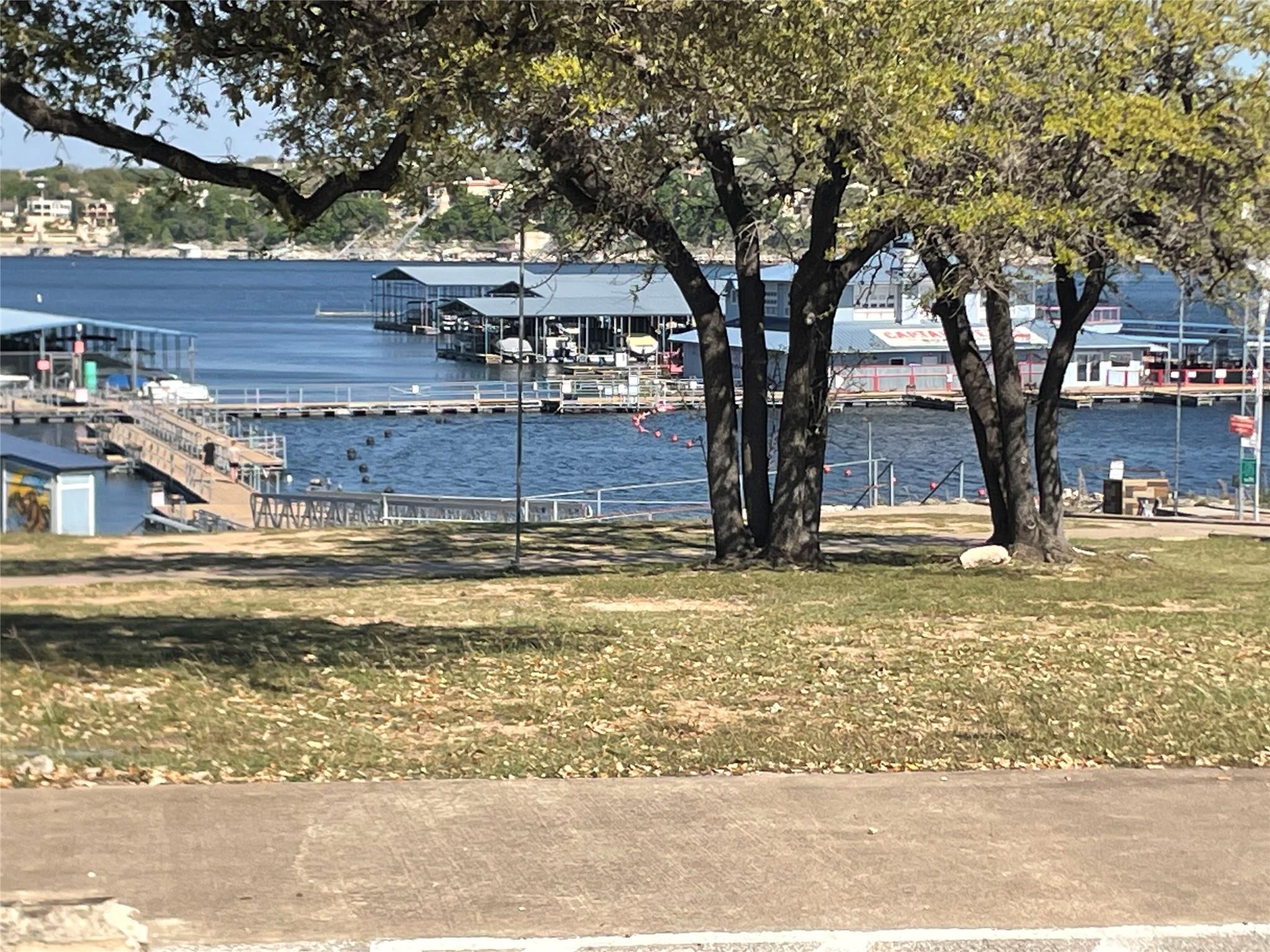 301 Augusta Cv, Lago Vista, TX 78645