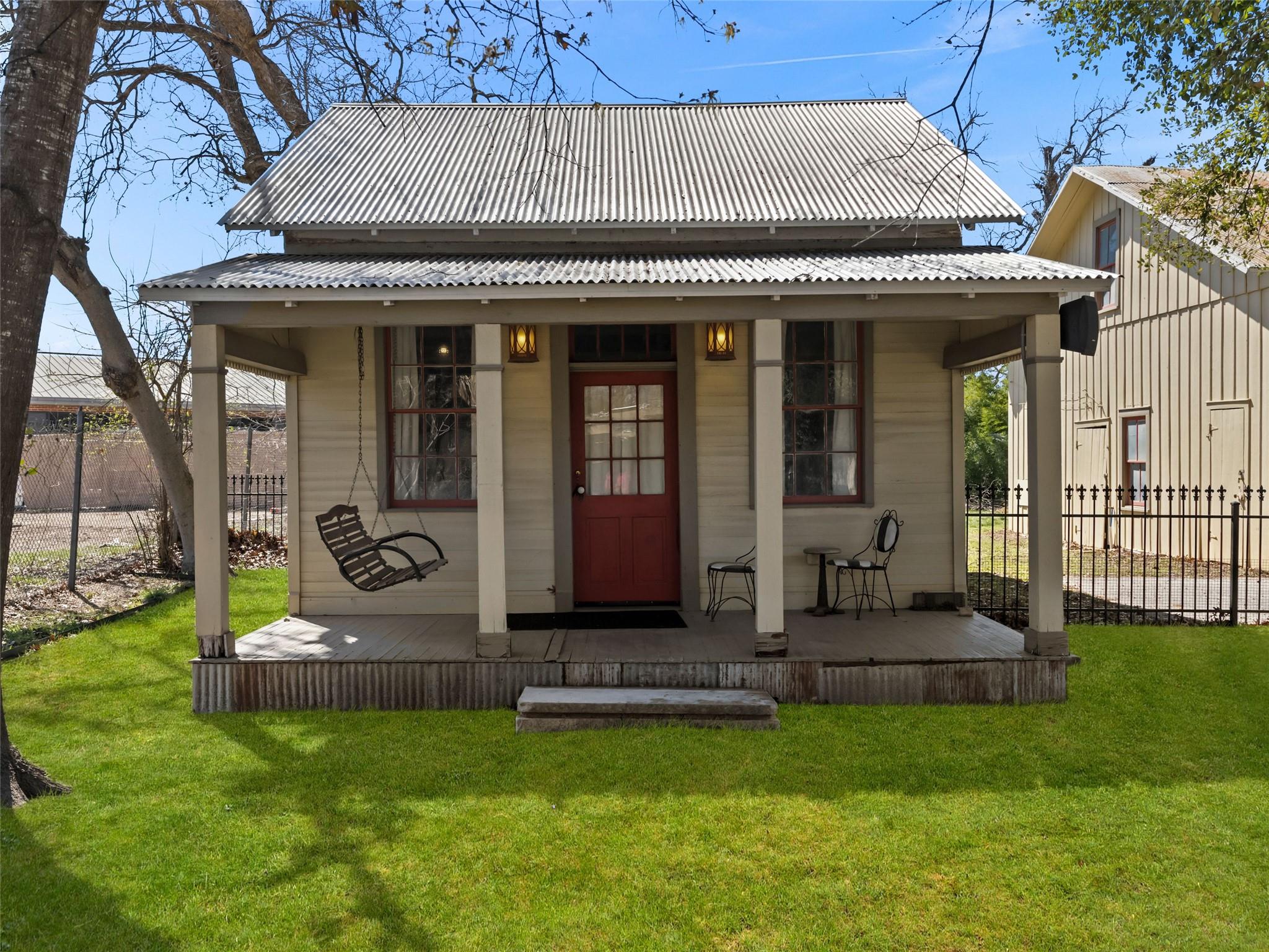 372 Magazine Ave, New Braunfels, TX 78130