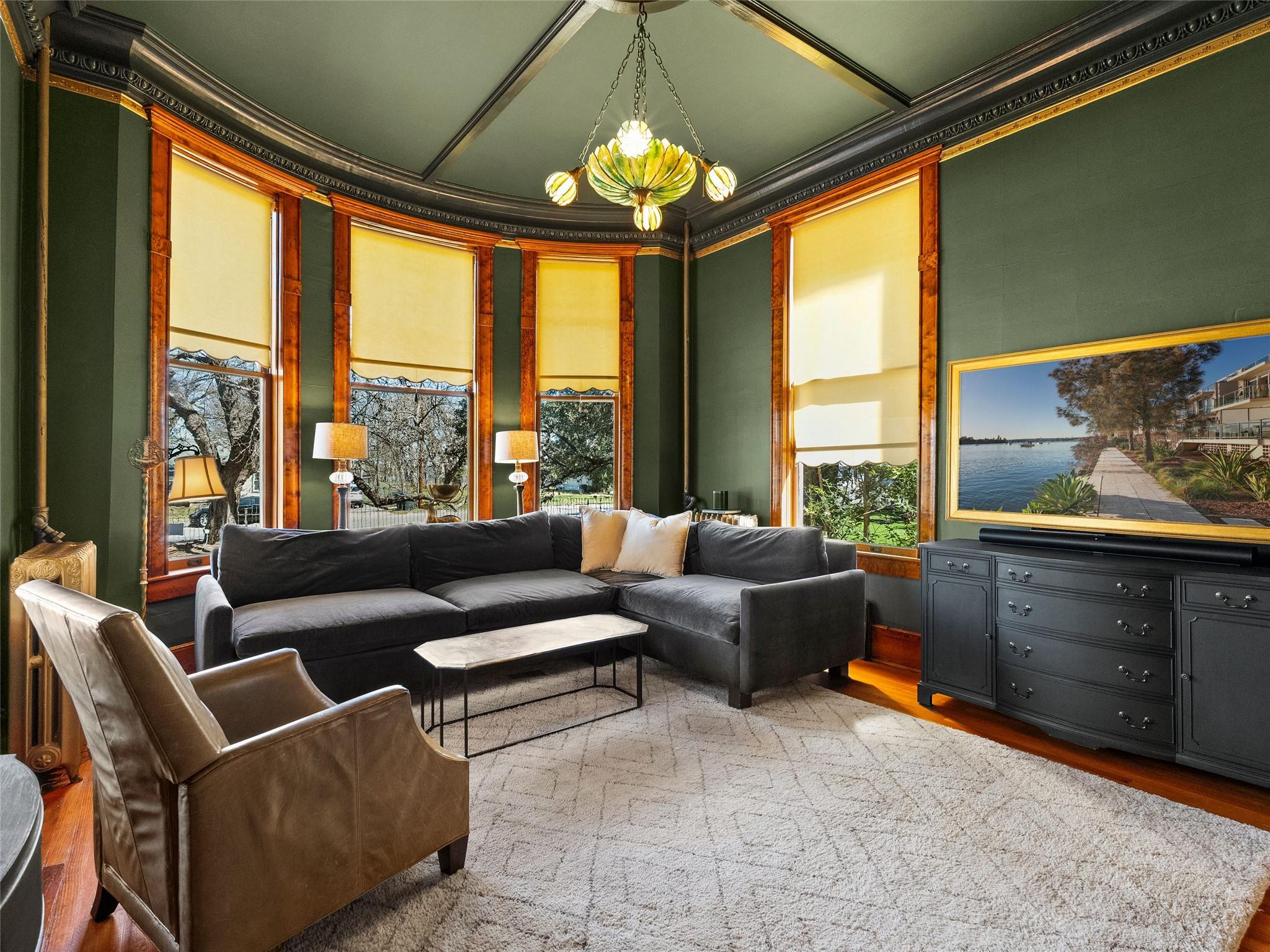 372 Magazine Ave, New Braunfels, TX 78130