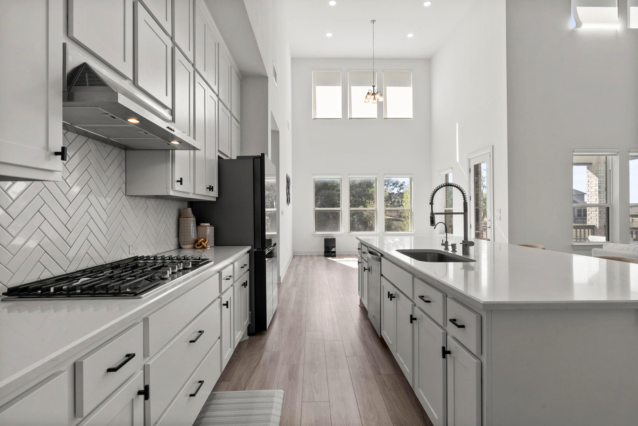 713 Palamos Dr, Leander, TX 78641