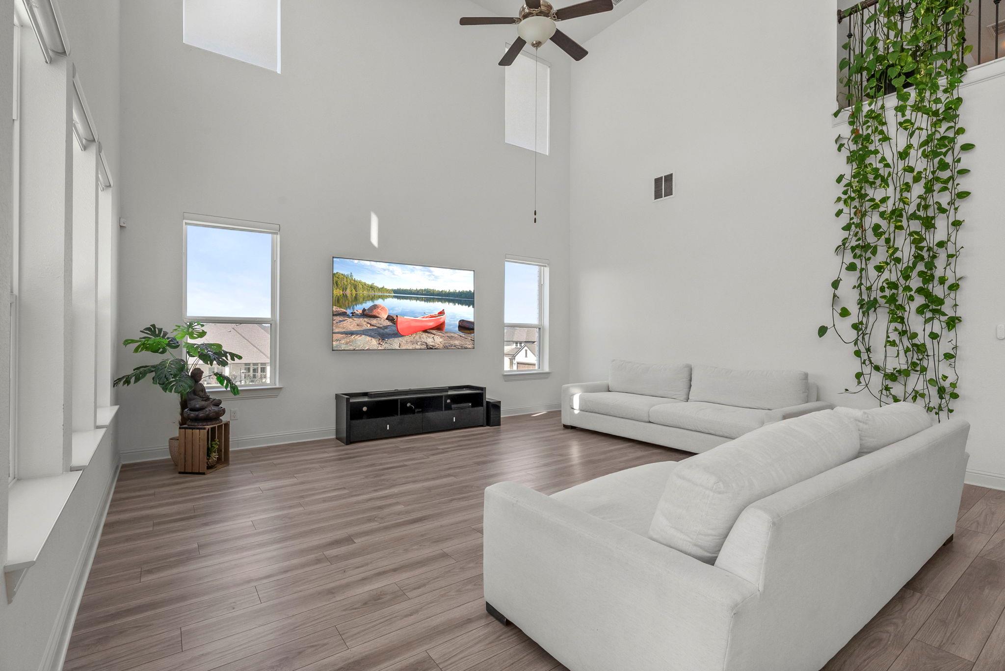 713 Palamos Dr, Leander, TX 78641