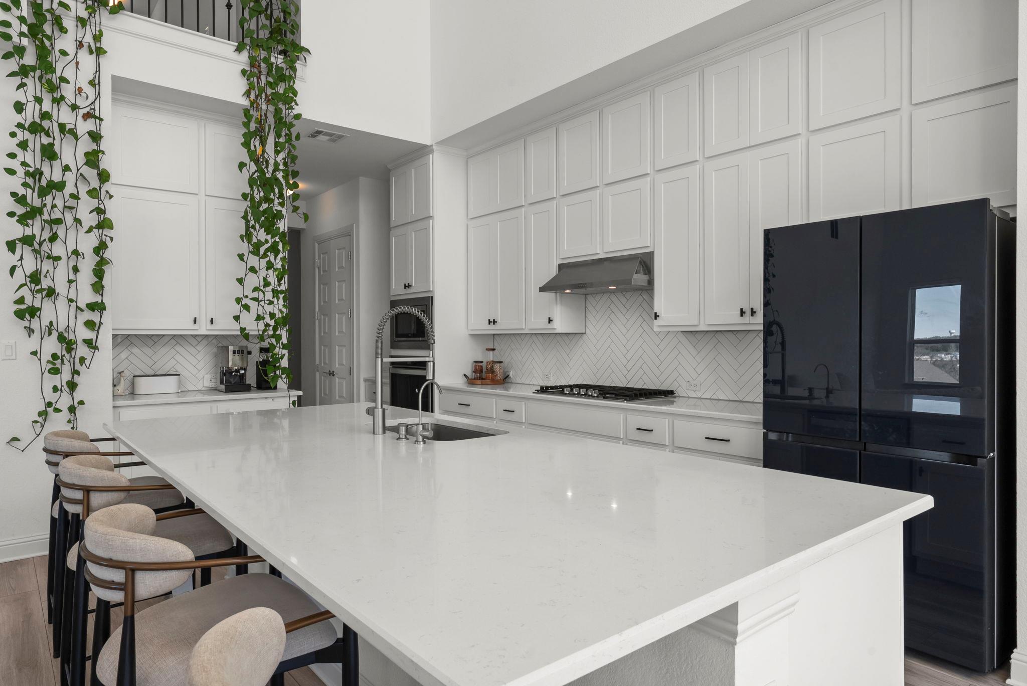 713 Palamos Dr, Leander, TX 78641