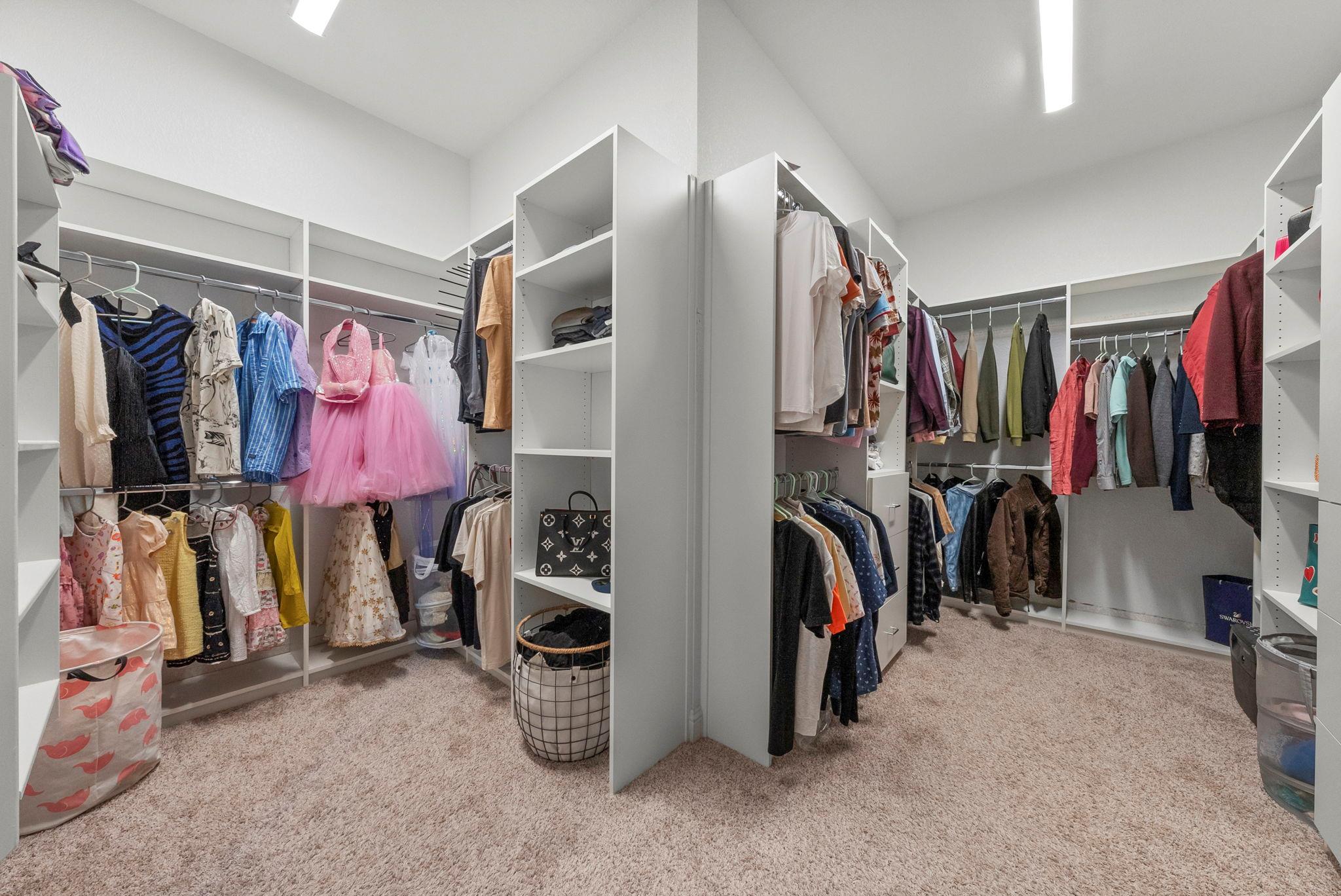 713 Palamos Dr, Leander, TX 78641