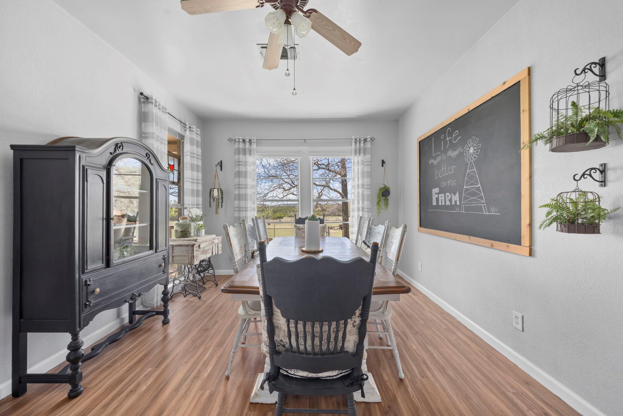 656 County Road 1301, Lampasas, TX 76550