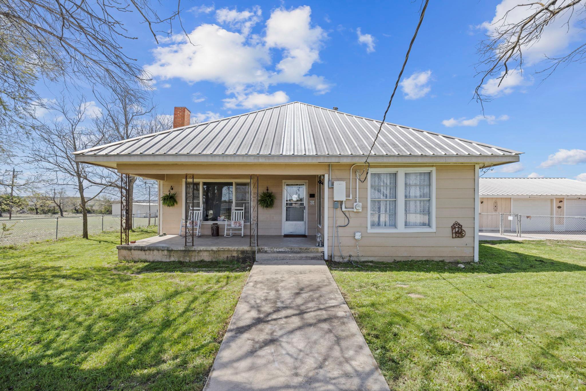 656 County Road 1301, Lampasas, TX 76550