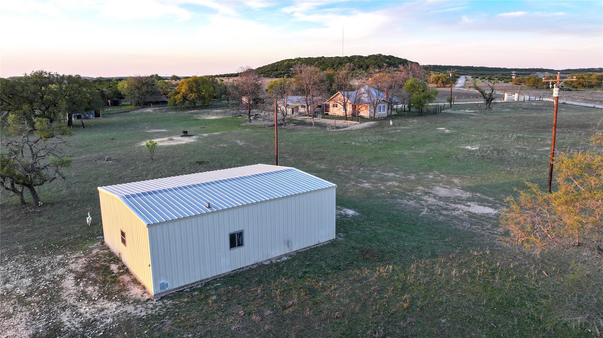 656 County Road 1301, Lampasas, TX 76550