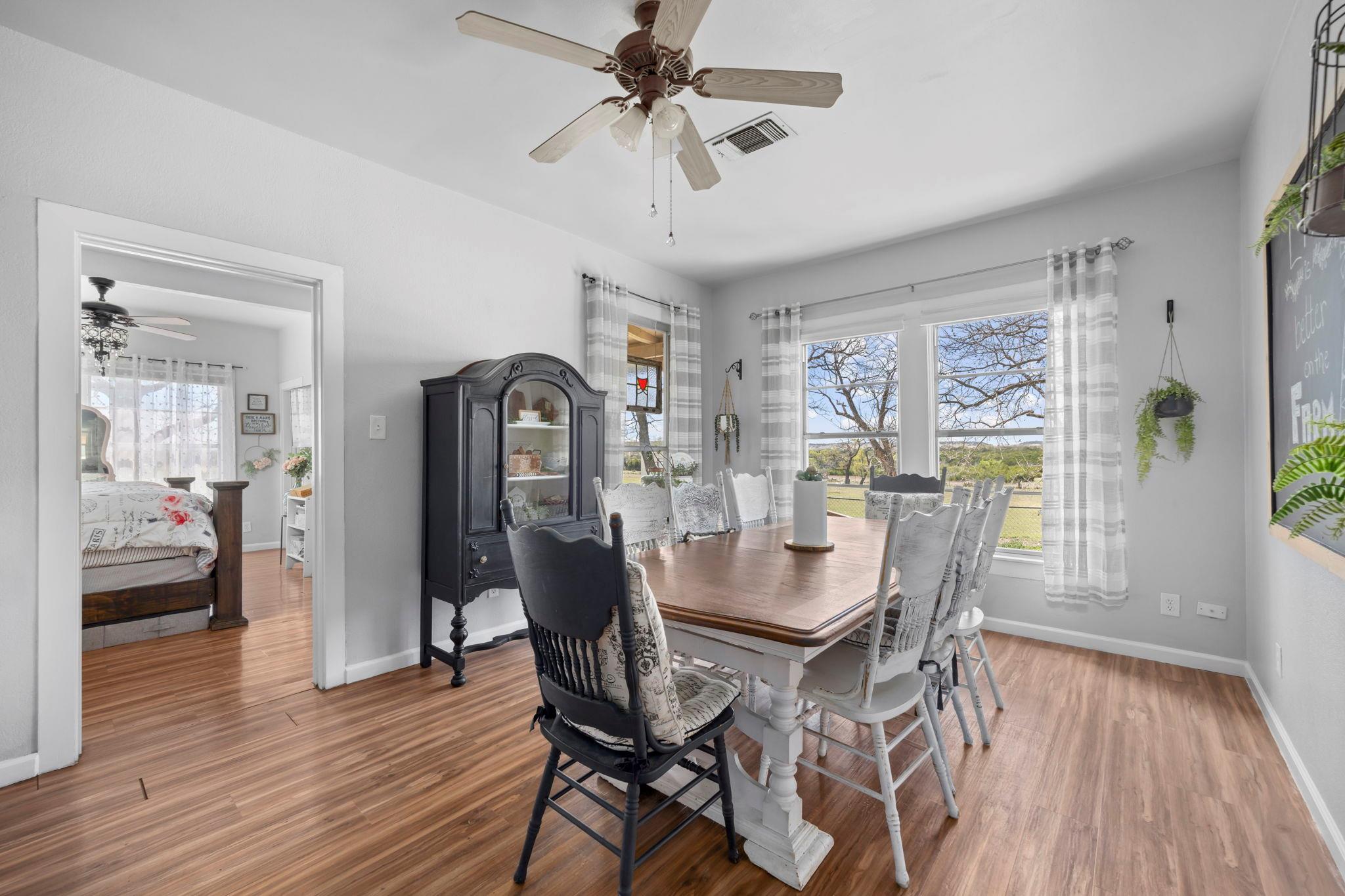 656 County Road 1301, Lampasas, TX 76550