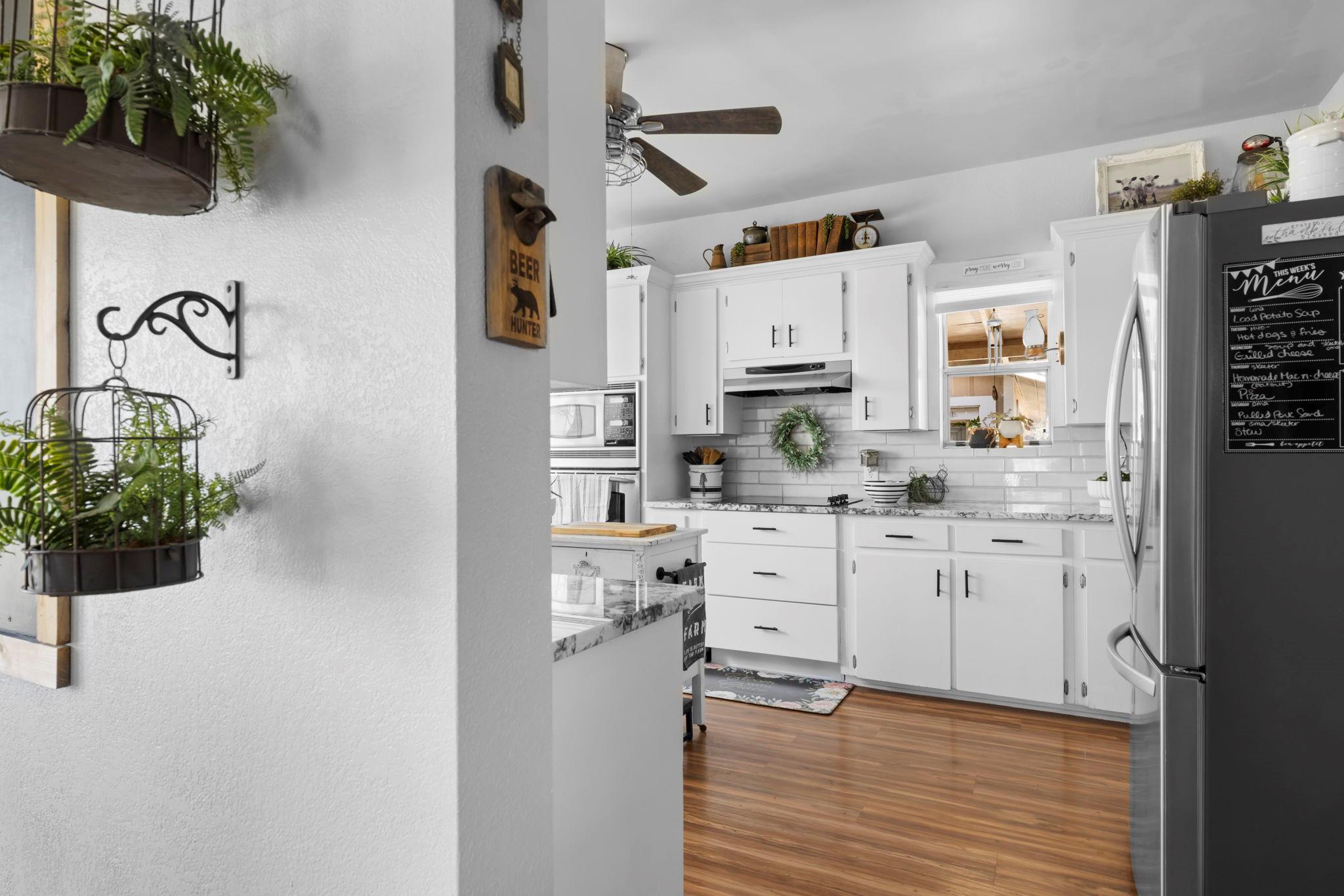 656 County Road 1301, Lampasas, TX 76550