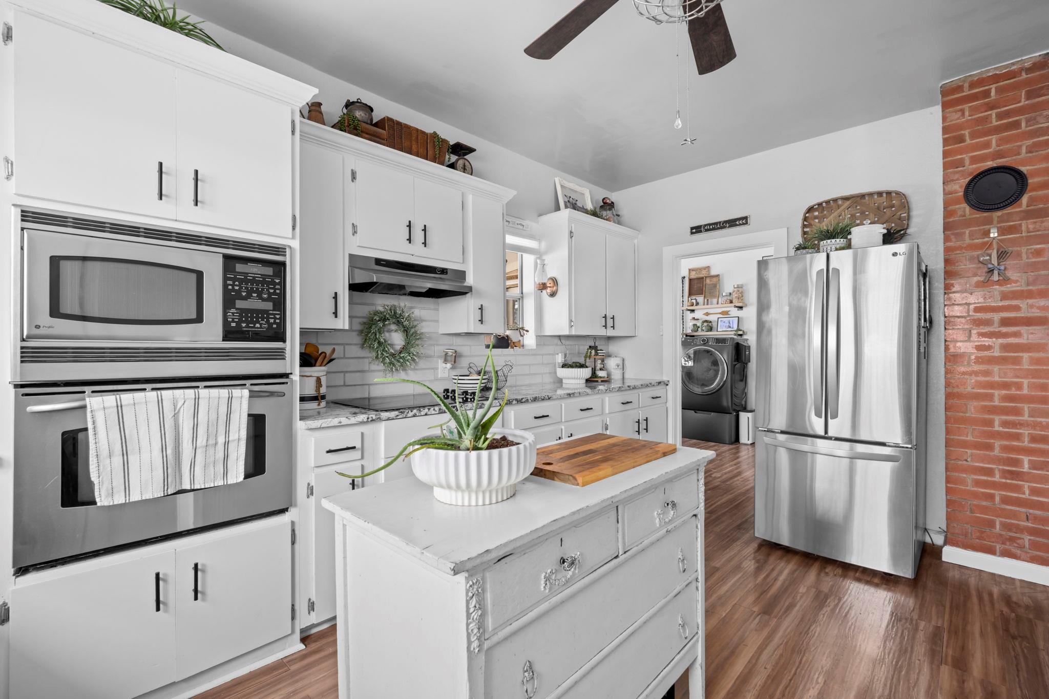 656 County Road 1301, Lampasas, TX 76550