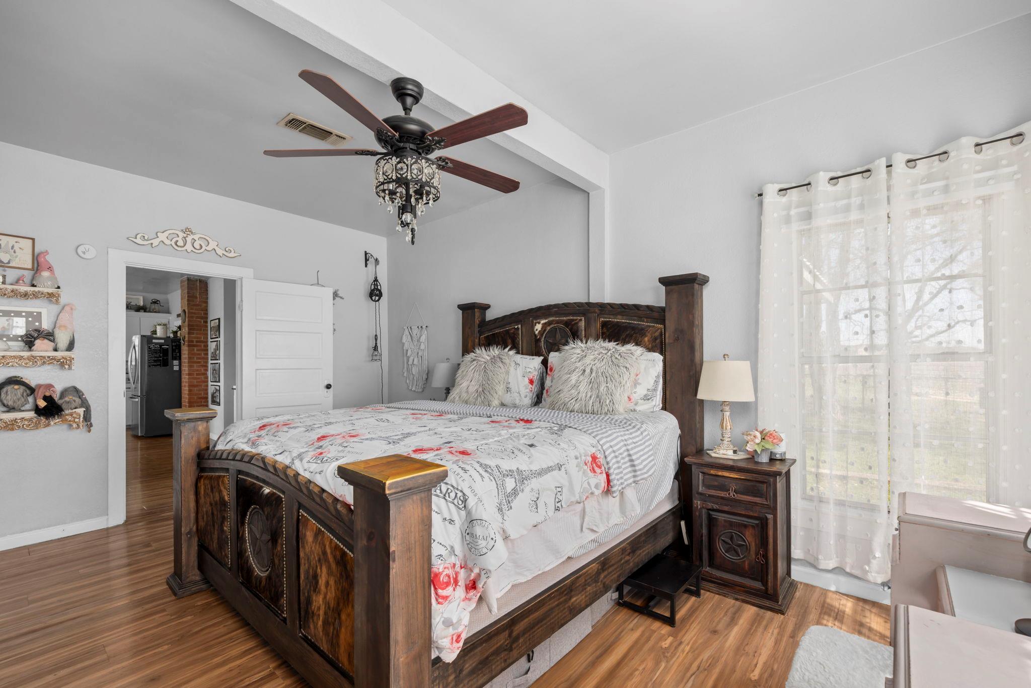 656 County Road 1301, Lampasas, TX 76550