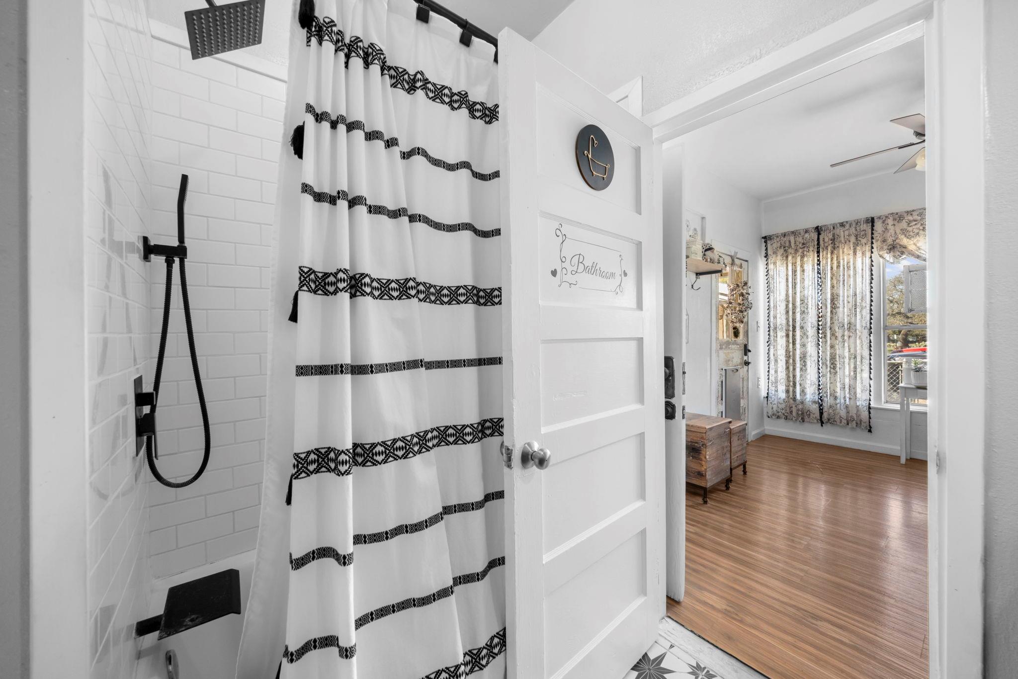 656 County Road 1301, Lampasas, TX 76550