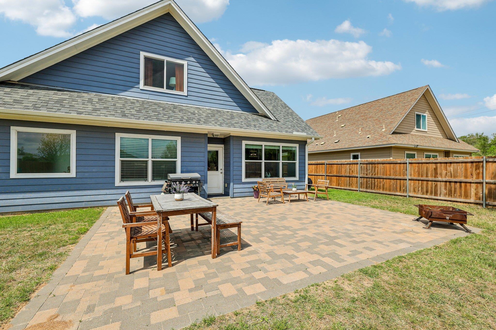 2415 Wilson St, Bastrop, TX 78602