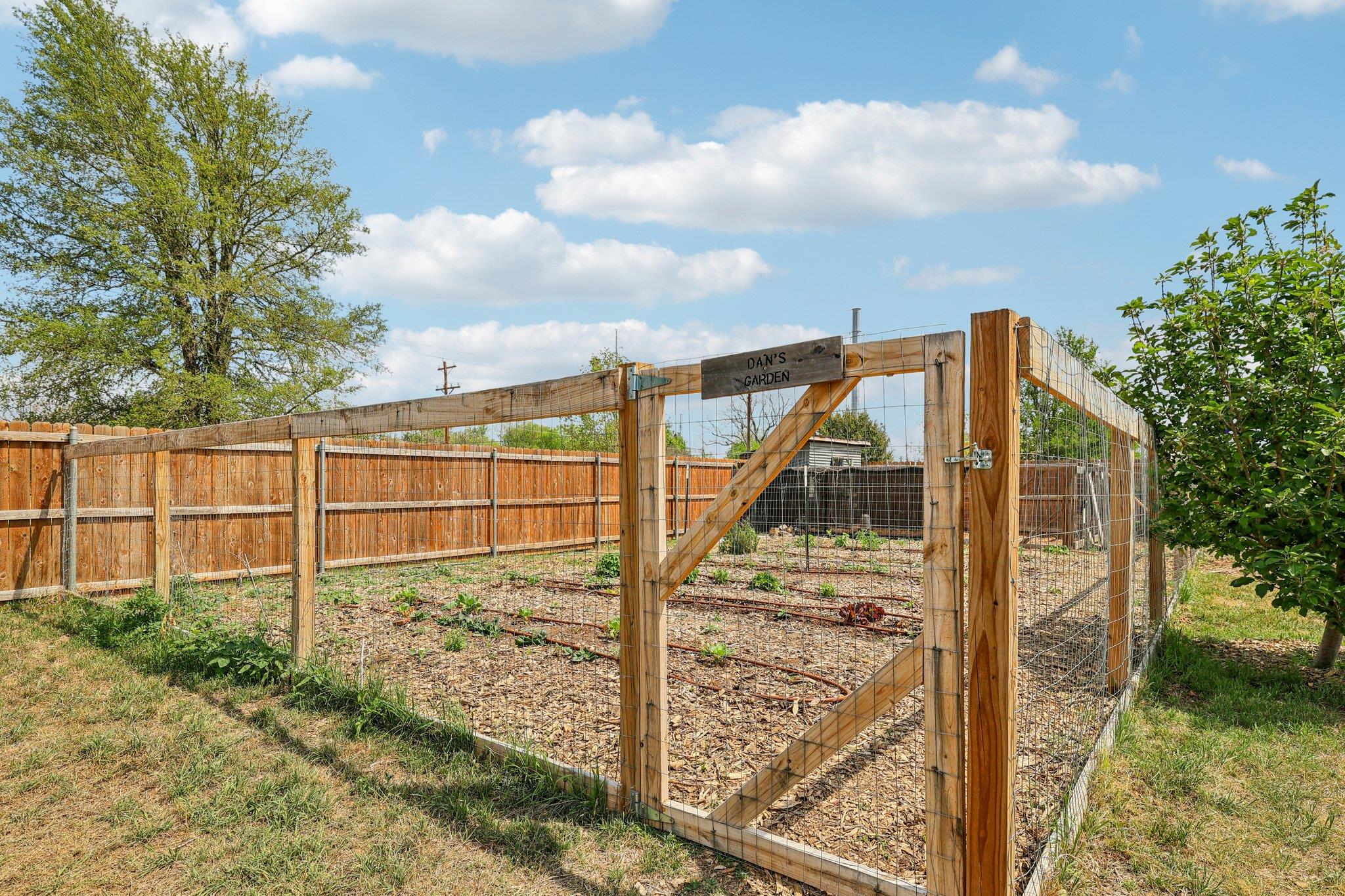 2415 Wilson St, Bastrop, TX 78602