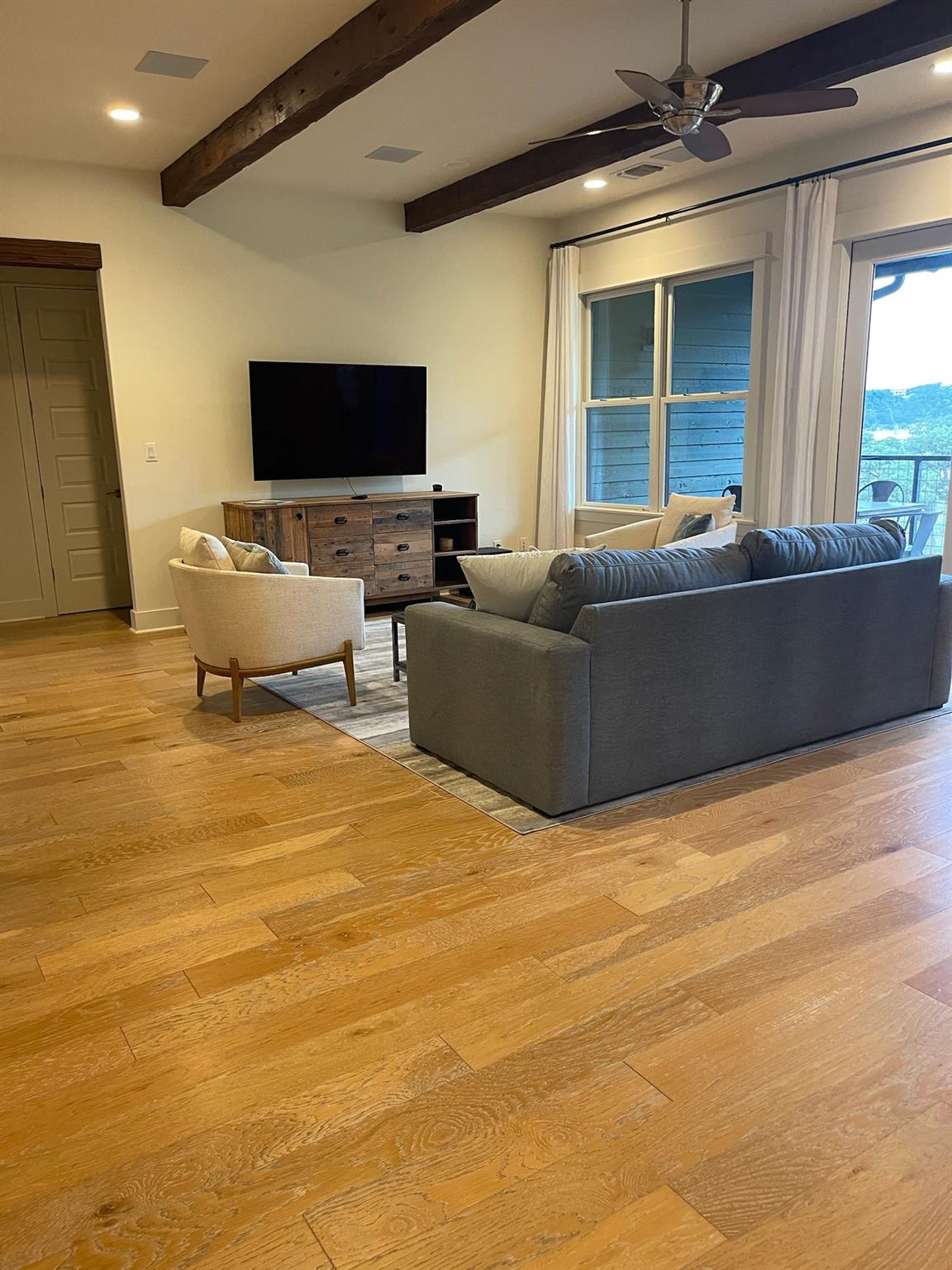 2217 Seabiscuit Cv # 105, Spicewood, TX 78669