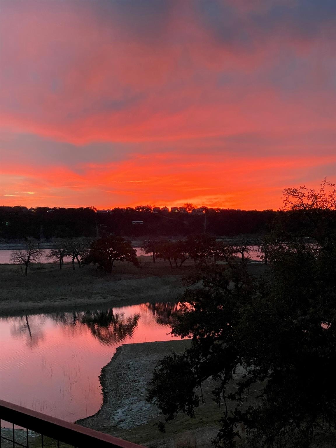 2217 Seabiscuit Cv # 105, Spicewood, TX 78669