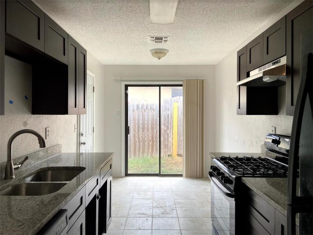 12103 Sunderland Dr, Austin, TX 78753