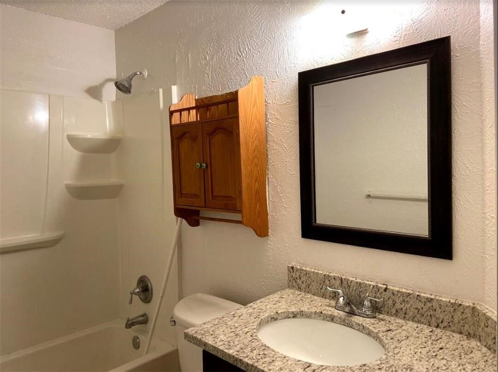 12103 Sunderland Dr, Austin, TX 78753