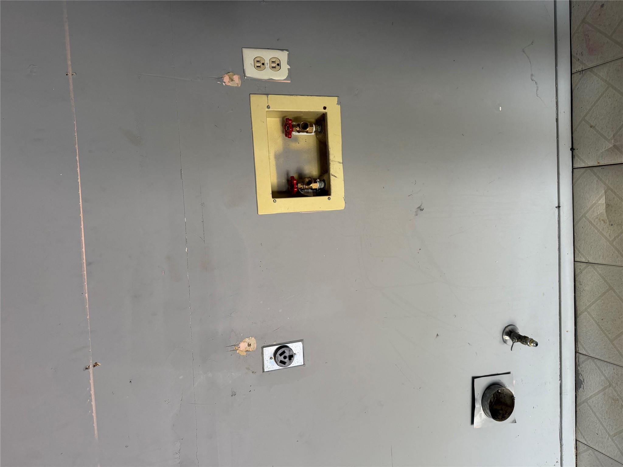 12103 Sunderland Dr, Austin, TX 78753