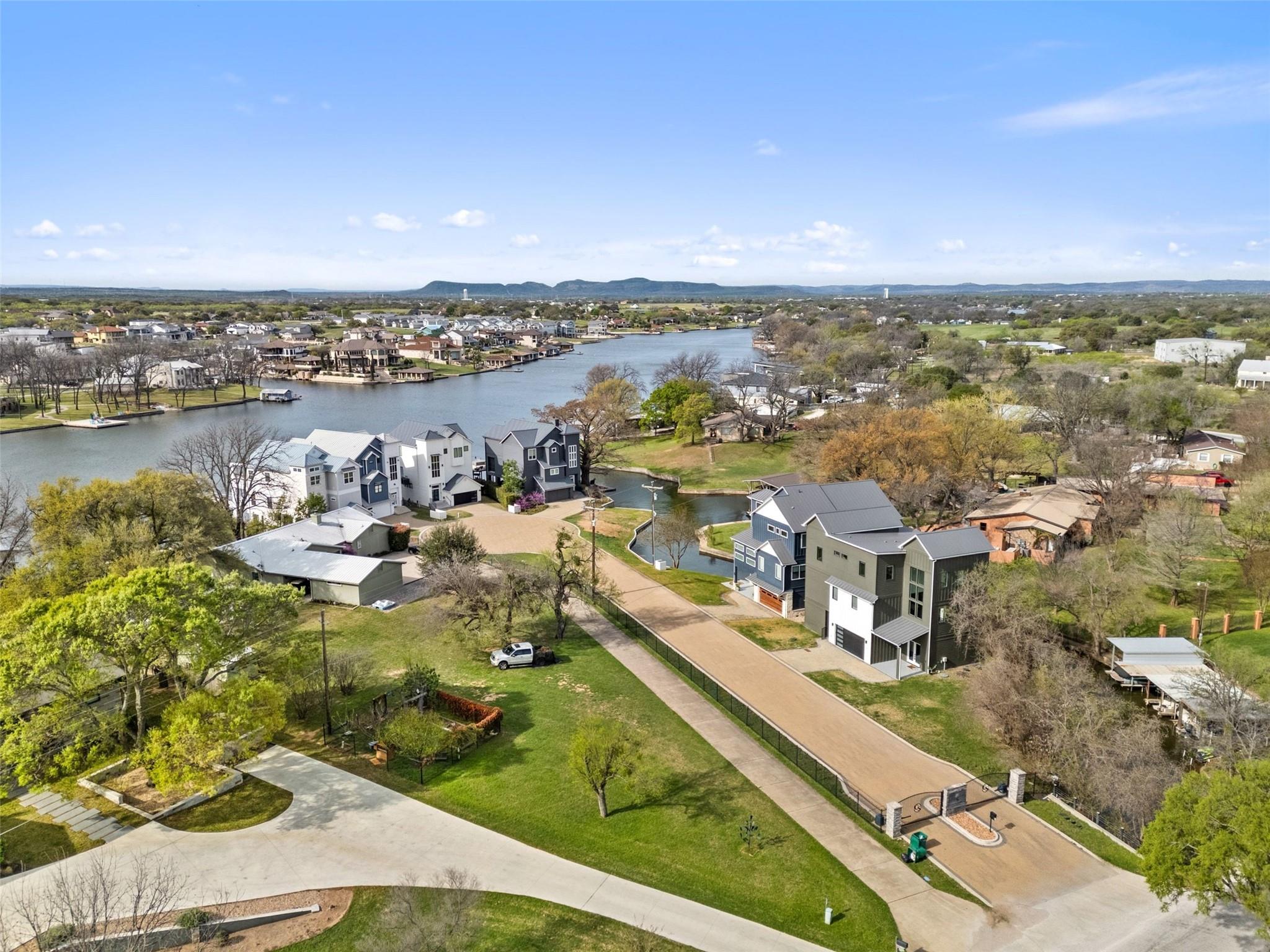 102 Cypress Shore Lane Ln, Kingsland, TX 78639